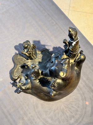 A rare Chinese bronze group depicting two immortals and various animals in a mountainous landscape, Ming — photo 6