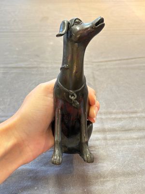 A rare Chinese bronze 'hound' censer, Ming — 照片 4