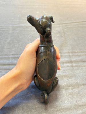 A rare Chinese bronze 'hound' censer, Ming — 照片 5
