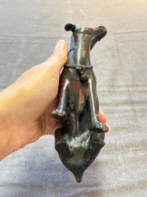 A rare Chinese bronze 'hound' censer, Ming — 照片 6