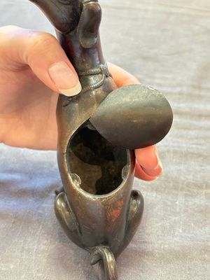 A rare Chinese bronze 'hound' censer, Ming — 照片 10