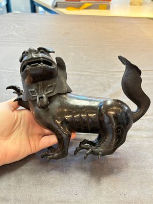 A rare Chinese bronze lion-form censer, Southern Song — 照片 2