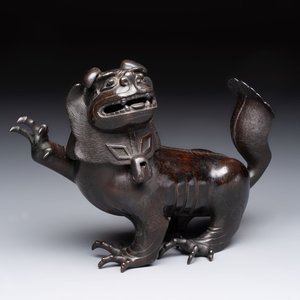 A rare Chinese bronze lion-form censer, Southern Song — 照片 1