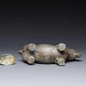 A rare Chinese bronze ritual vessel in the form of a tapir in Eastern Zhou-style, Warring States period — photo 7