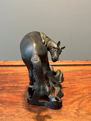 A rare Chinese bronze sculpture of a horse, Ming — photo 4