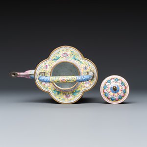 A rare Chinese Canton enamel teapot and cover — photo 6