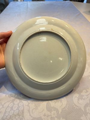 A rare Chinese Canton famille rose armorial dish with the arms of Wight, ca. 1810 — photo 10