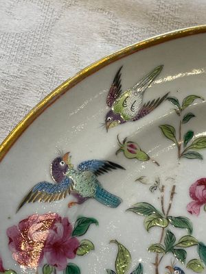 A rare Chinese Canton famille rose armorial plate with the arms of Wight, ca. 1810 — 照片 2