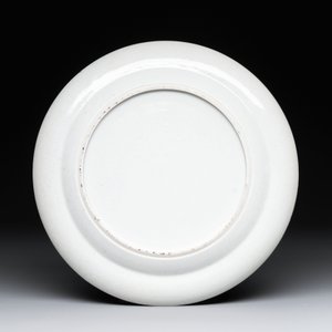A rare Chinese Canton famille rose armorial plate with the arms of Wight, ca. 1810 — photo 2