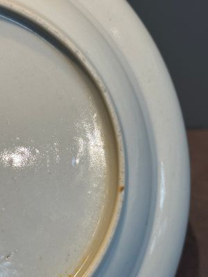 A rare Chinese Canton famille rose armorial soup plate with the arms of Wight, ca. 1810 — photo 12