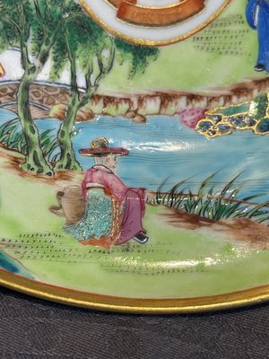 A rare Chinese Canton famille rose armorial soup plate with the arms of Wight, ca. 1810 — photo 5