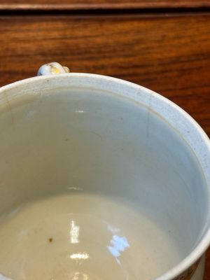 A rare Chinese Canton famille rose covered sugar bowl, a cup and saucer, 19th C. — photo 25