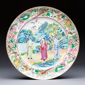A rare Chinese Canton famille rose dish, 19th C. — 照片 1
