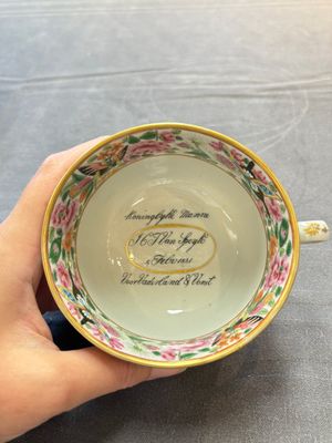 A rare Chinese Canton famille rose inscribed cup and saucer, Daoguang mark and of the period — 照片 9