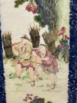 A rare Chinese Canton famille rose lozenge-shaped 'fisherman, woodcutter, farmer and scholar 漁樵耕讀圖' vase, Qianlong — 照片 12