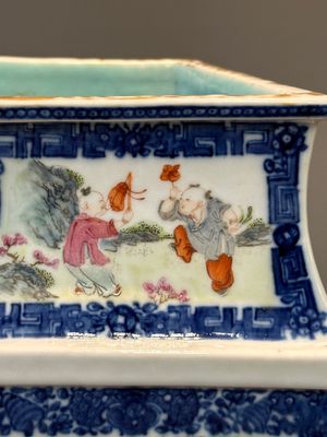A rare Chinese Canton famille rose lozenge-shaped 'fisherman, woodcutter, farmer and scholar 漁樵耕讀圖' vase, Qianlong — 照片 13