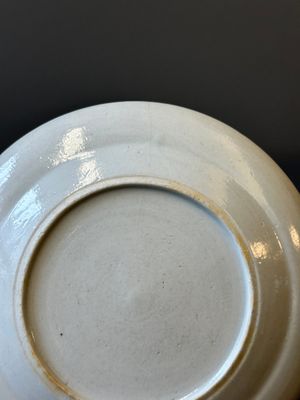 A rare Chinese Canton famille rose plate with the arms of Wight or Bradley, 19th C. — photo 9