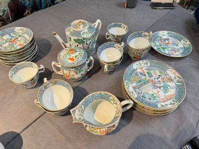 A rare Chinese Canton famille verte 27-piece tea service, 19th C. — photo 1
