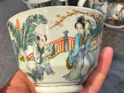 A rare Chinese Canton famille verte 27-piece tea service, 19th C. — photo 26