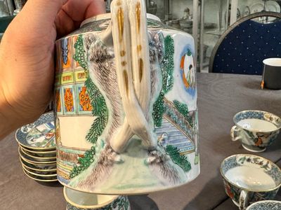 A rare Chinese Canton famille verte 27-piece tea service, 19th C. — photo 44