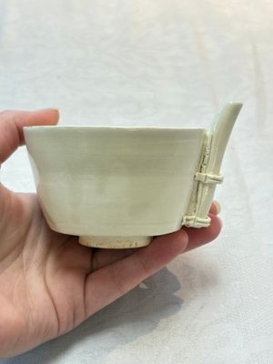A rare Chinese ding-type handled cup, Song — photo 4