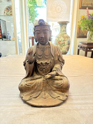 A rare Chinese dry lacquer figure of a Luohan, Ming — photo 1