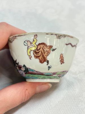 A rare Chinese Dutch-decorated 'The miracle of Zaandam' plate and cup, Qianlong — photo 15