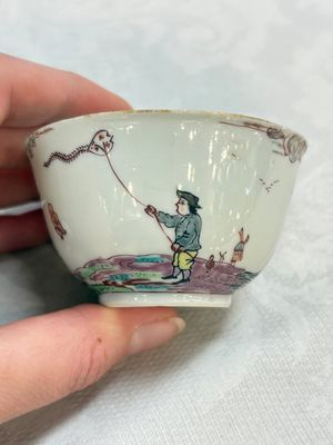 A rare Chinese Dutch-decorated 'The miracle of Zaandam' plate and cup, Qianlong — photo 17