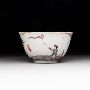A rare Chinese Dutch-decorated 'The miracle of Zaandam' plate and cup, Qianlong — photo 6