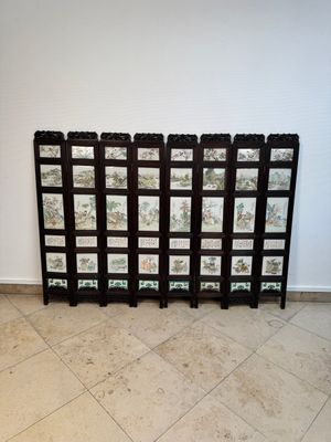 A rare Chinese eight-panel hongmu room divider with 48 qianjiang cai plaques, signed Jia Xingqing 贾醒卿, dated 1902 — photo 1