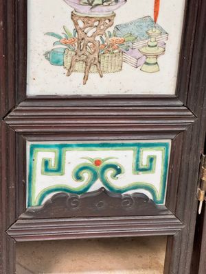 A rare Chinese eight-panel hongmu room divider with 48 qianjiang cai plaques, signed Jia Xingqing 贾醒卿, dated 1902 — photo 21