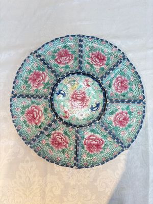 A rare Chinese enamelled Yixing stoneware nine-piece 'peonies' sweetmeat set, 19th C. — foto 1