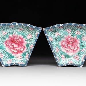 A rare Chinese enamelled Yixing stoneware nine-piece 'peonies' sweetmeat set, 19th C. — foto 8