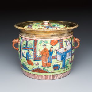 A rare Chinese English-decorated blue and white jar and cover with gilt-bronze mounts — foto 1