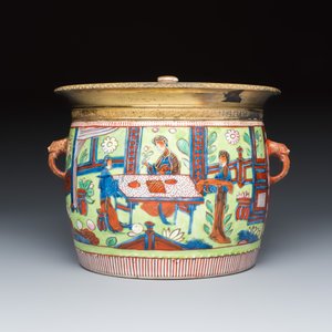 A rare Chinese English-decorated blue and white jar and cover with gilt-bronze mounts — foto 4