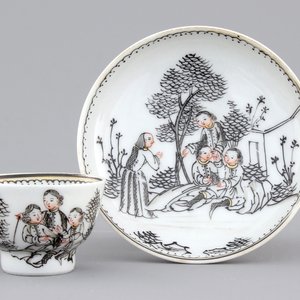 A rare Chinese export porcelain grisaille miniature cup and saucer, 18th C. — photo 1