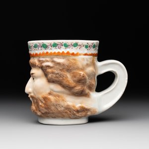 A rare Chinese export porcelain 'Neptune' mug, Qianlong, ca. 1785 — photo 3