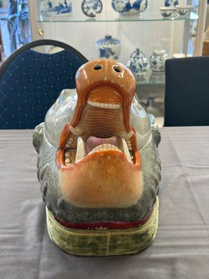 A rare Chinese famille rose 'boar head' tureen and cover, Qianlong — foto 2