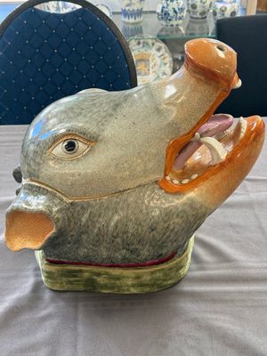 A rare Chinese famille rose 'boar head' tureen and cover, Qianlong — foto 3