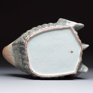 A rare Chinese famille rose 'boar head' tureen and cover, Qianlong — foto 11