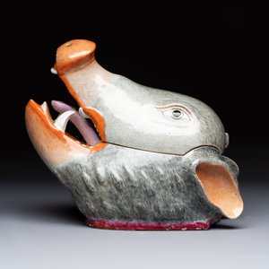 A rare Chinese famille rose 'boar head' tureen and cover, Qianlong — foto 5