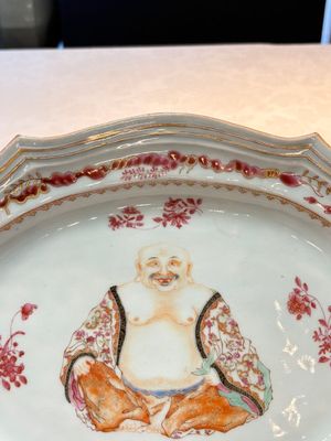 A rare Chinese famille rose 'Budai' tureen stand for the European market, Qianlong — photo 3
