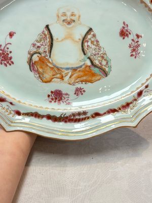 A rare Chinese famille rose 'Budai' tureen stand for the European market, Qianlong — photo 5