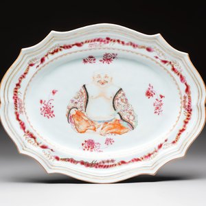 A rare Chinese famille rose 'Budai' tureen stand for the European market, Qianlong — photo 1