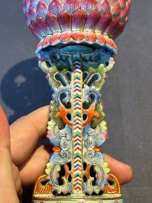 A rare Chinese famille rose Buddhist emblem altar ornament, Qianlong mark and of the period — photo 7