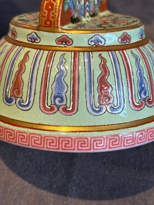 A rare Chinese famille rose Buddhist emblem altar ornament, Qianlong mark and of the period — photo 14