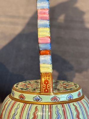 A rare Chinese famille rose Buddhist emblem altar ornament, Qianlong mark and of the period — photo 15