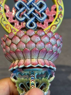 A rare Chinese famille rose Buddhist emblem altar ornament, Qianlong mark and of the period — photo 7