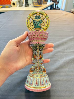 A rare Chinese famille rose Buddhist emblem altar ornament, Qianlong mark and of the period — photo 1