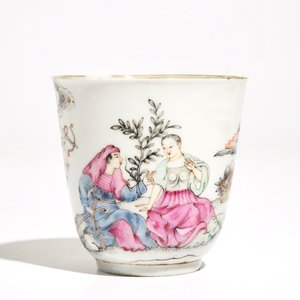 A rare Chinese famille rose cup and saucer, Qianlong — photo 4